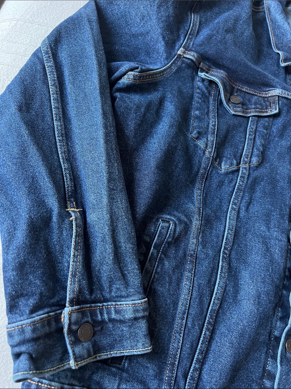 Levi's Indigo Blue Denim Trucker Jacket - Picture 7 of 13